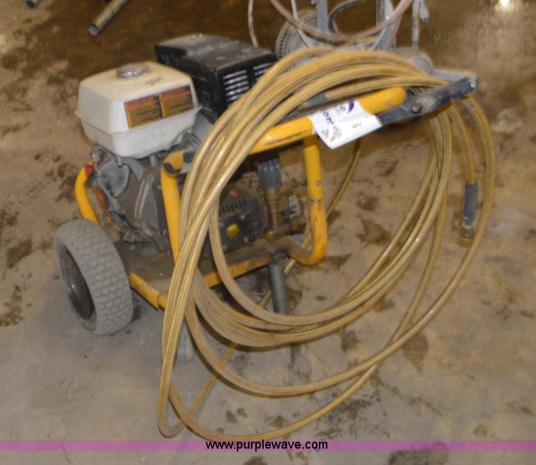 image for item L4607 Dewalt pressure washer