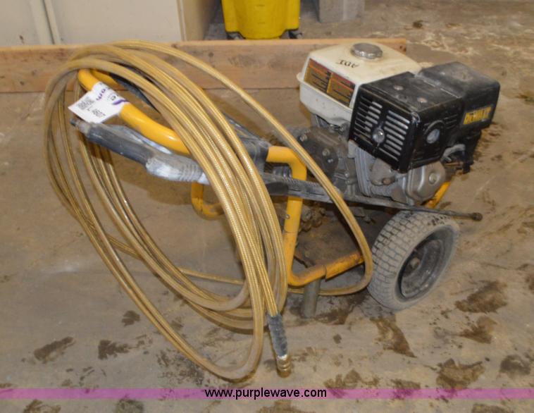 image for item L4607 Dewalt pressure washer