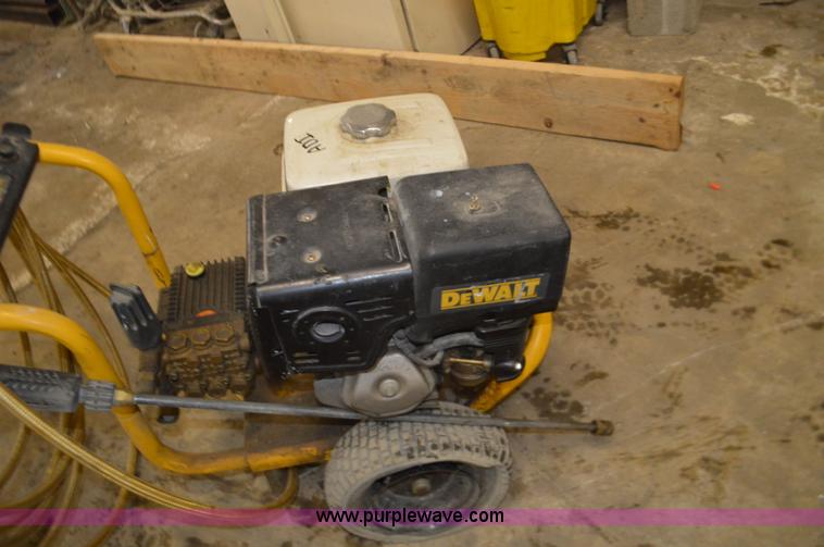 image for item L4607 Dewalt pressure washer