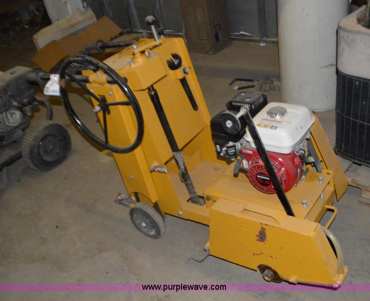 image for item L4615 Concrete saw