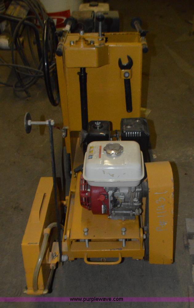 image for item L4615 Concrete saw