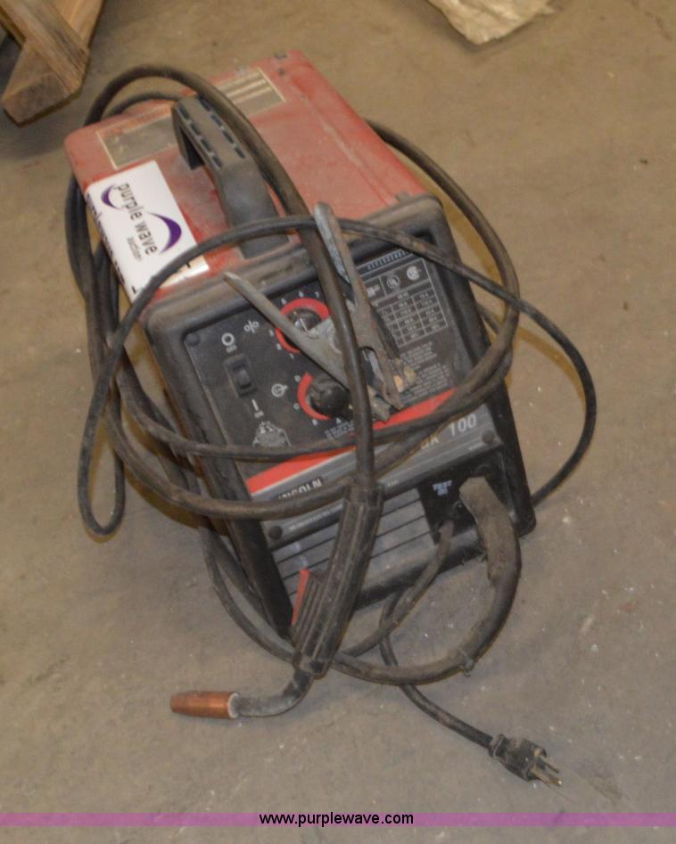 Lincoln Electric WeldPak 100 welder in Kansas City, MO Item L4621