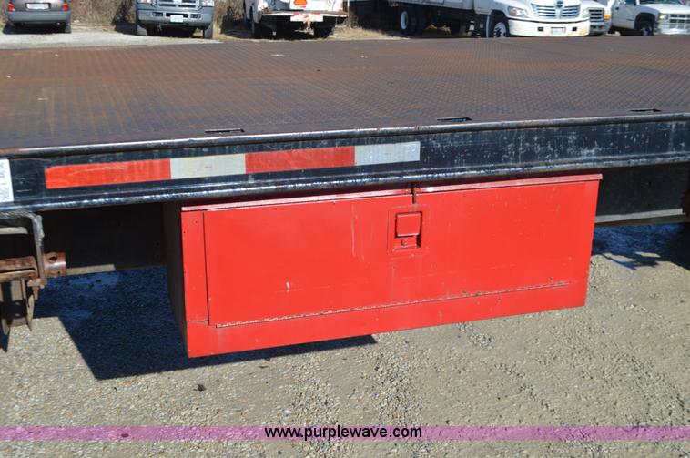 image for item L4636 1984 Ford F700 roofing conveyor truck