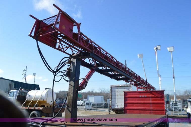 image for item L4636 1984 Ford F700 roofing conveyor truck