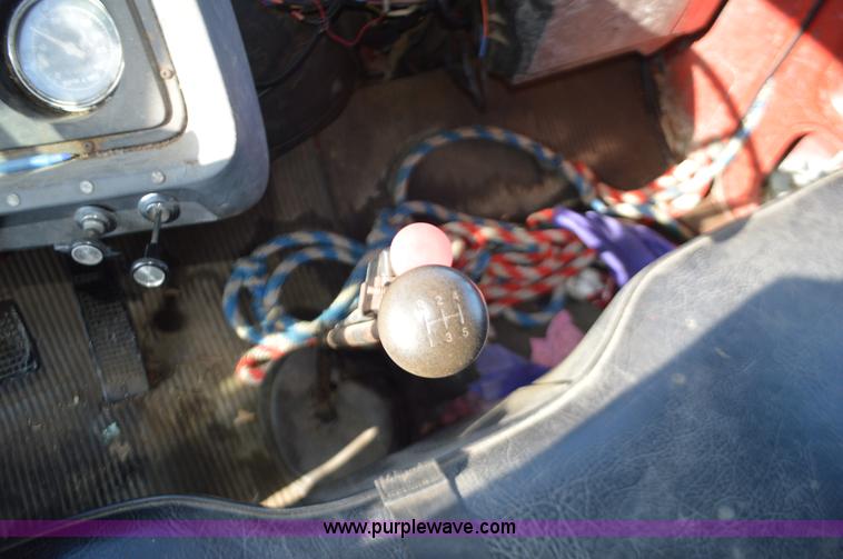 image for item L4636 1984 Ford F700 roofing conveyor truck