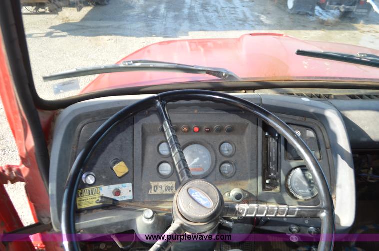 image for item L4636 1984 Ford F700 roofing conveyor truck