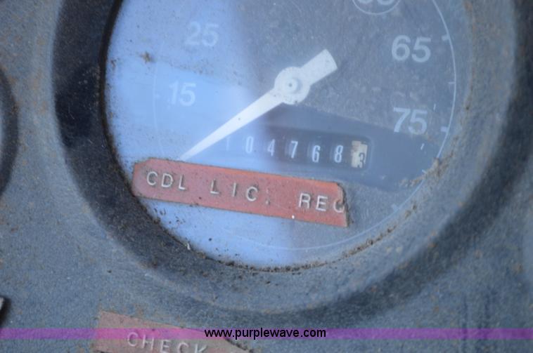 image for item L4636 1984 Ford F700 roofing conveyor truck