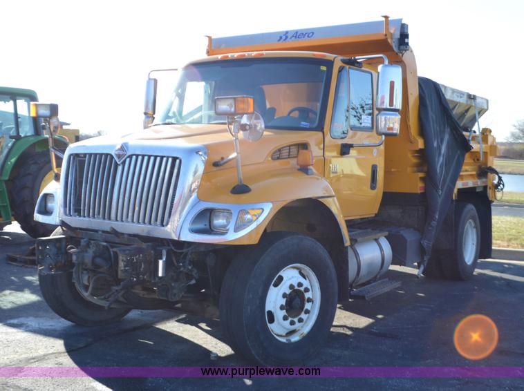 image for item L4650 2007 International 7400 dump truck