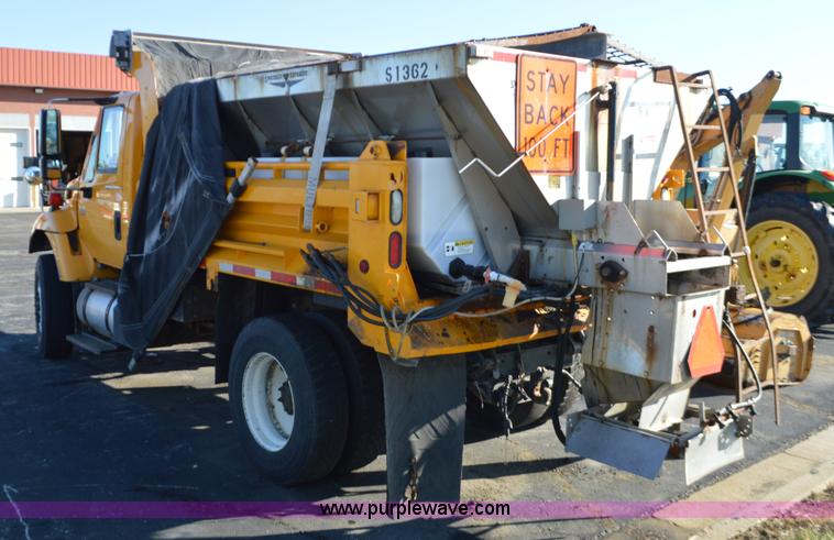 image for item L4650 2007 International 7400 dump truck