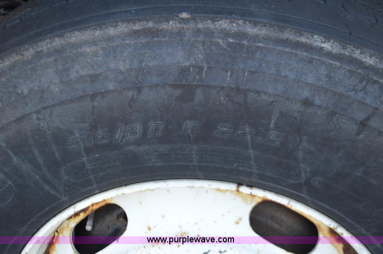 image for item L4650 2007 International 7400 dump truck