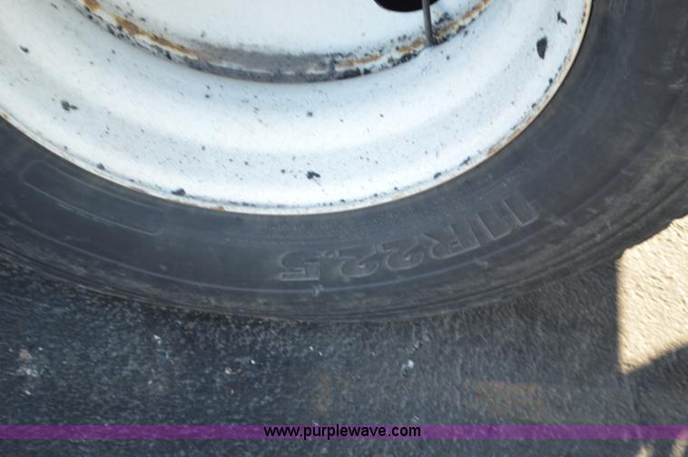 image for item L4650 2007 International 7400 dump truck