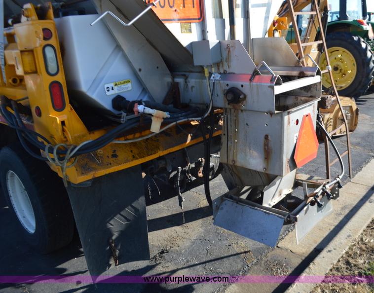 image for item L4650 2007 International 7400 dump truck