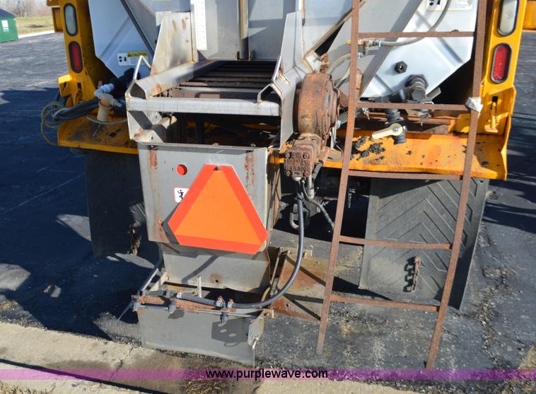 image for item L4650 2007 International 7400 dump truck