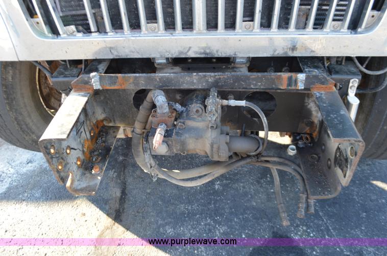 image for item L4650 2007 International 7400 dump truck