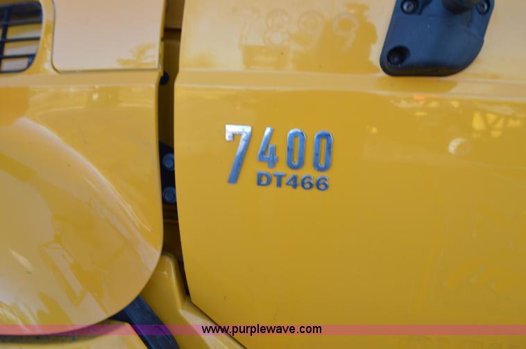 image for item L4650 2007 International 7400 dump truck