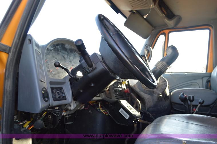 image for item L4650 2007 International 7400 dump truck