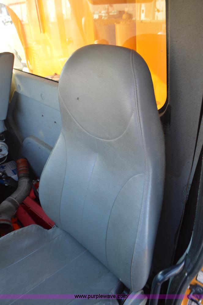 image for item L4650 2007 International 7400 dump truck