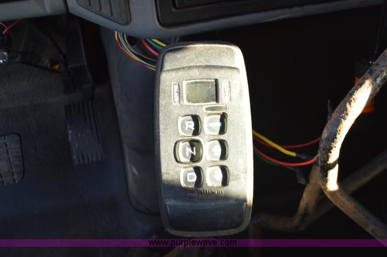 image for item L4650 2007 International 7400 dump truck