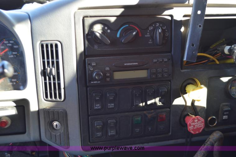 image for item L4650 2007 International 7400 dump truck