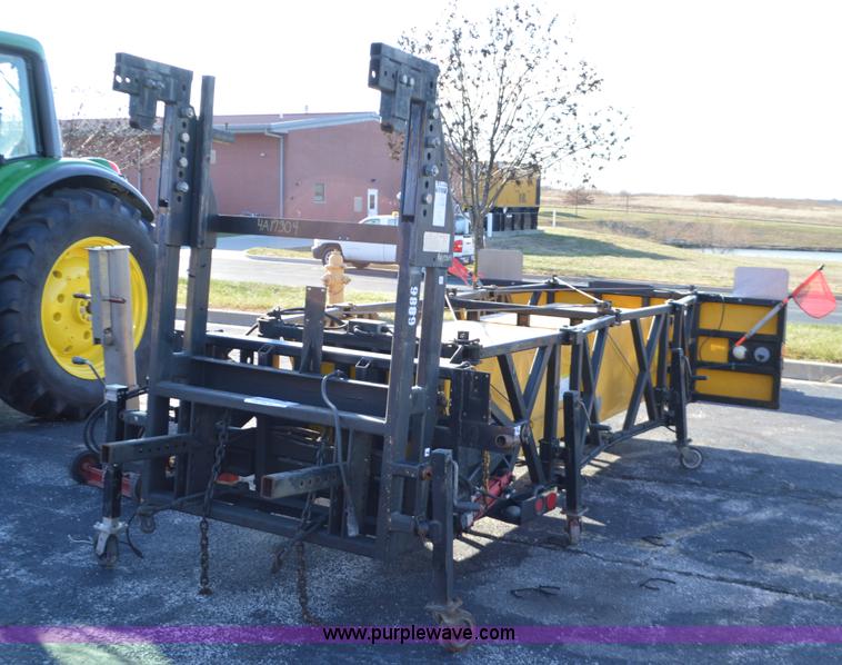 image for item L4652 Crash attenuator