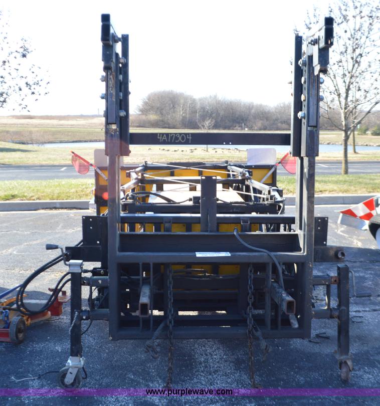 image for item L4652 Crash attenuator