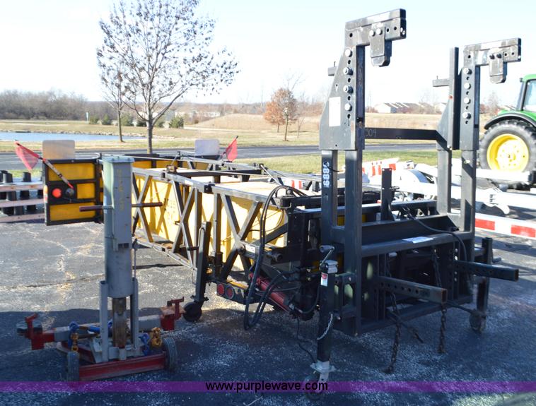 image for item L4652 Crash attenuator