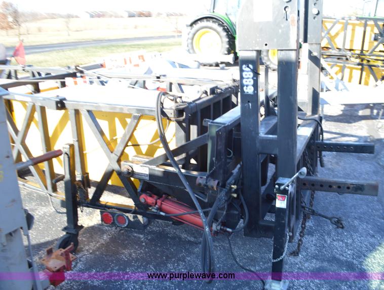 image for item L4652 Crash attenuator