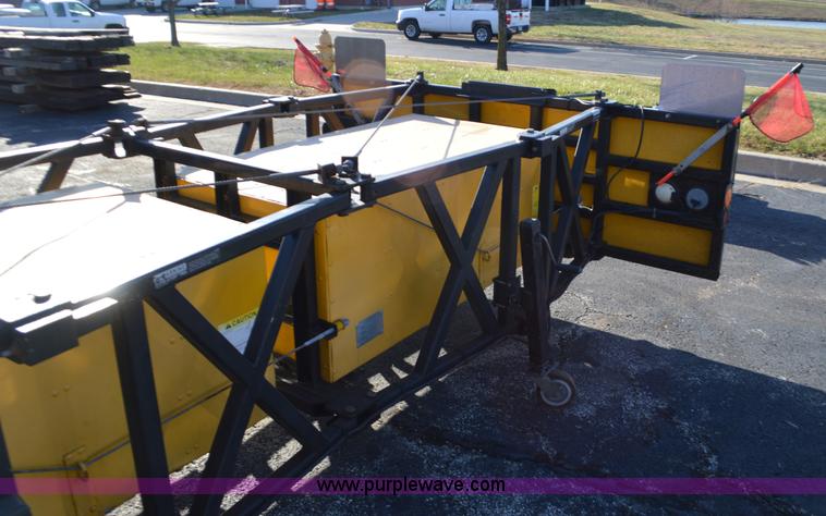 image for item L4652 Crash attenuator