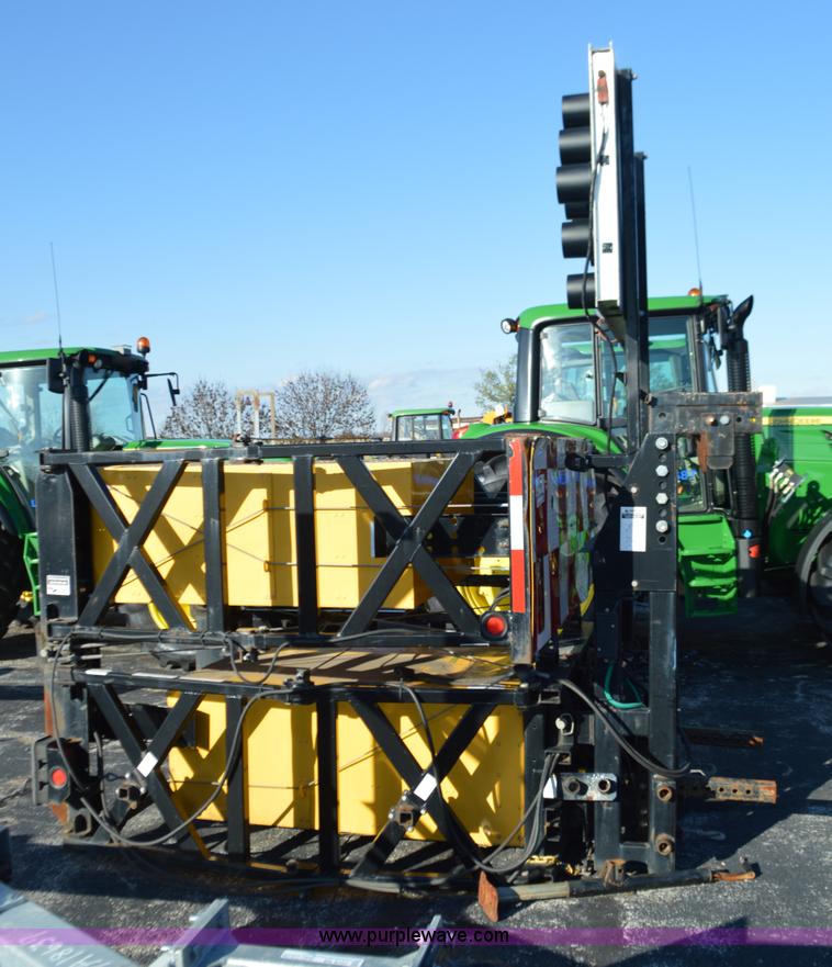 image for item L4653 Crash attenuator