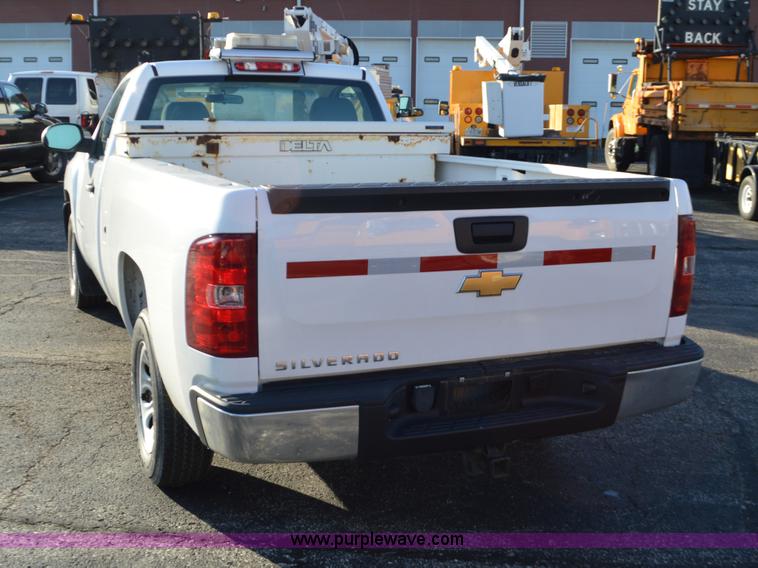 image for item L4655 2008 Chevrolet Silverado 1500 pickup truck