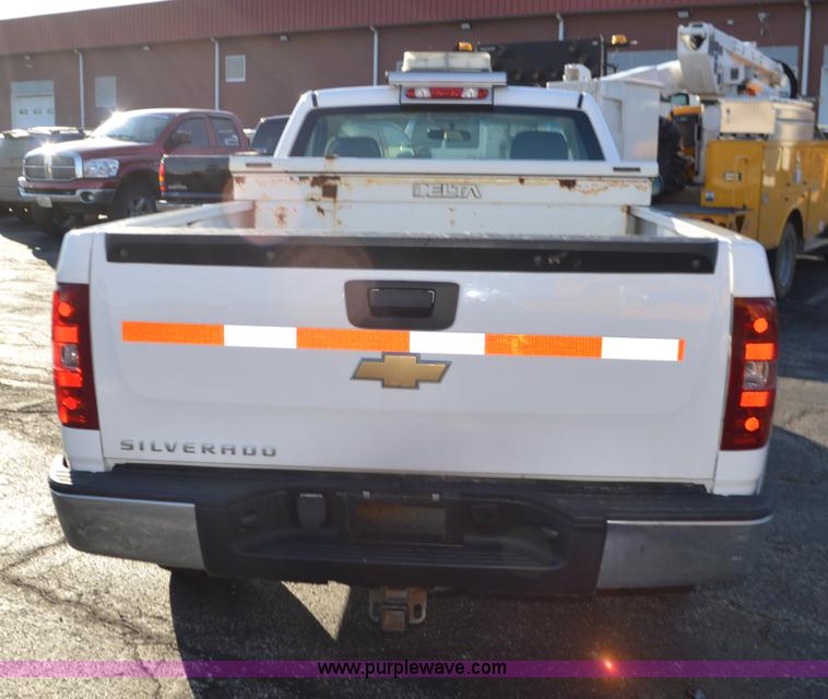 image for item L4655 2008 Chevrolet Silverado 1500 pickup truck