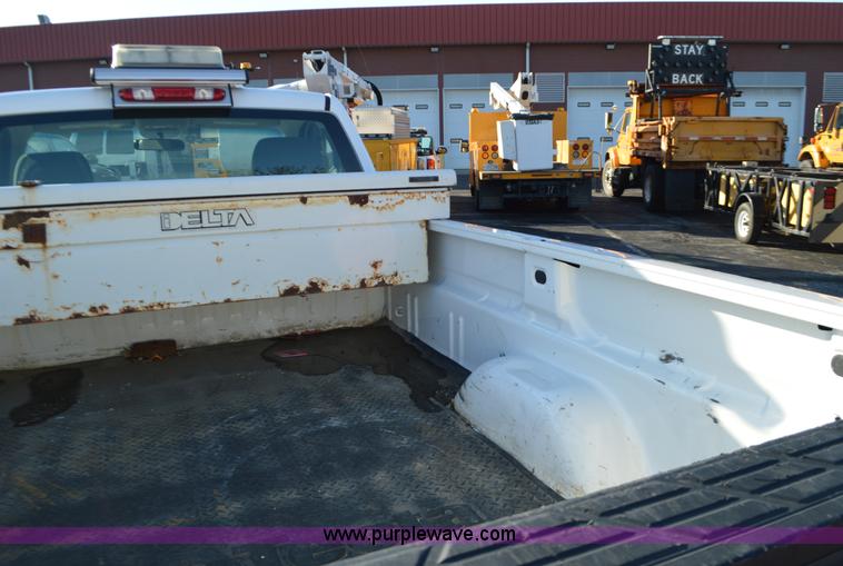 image for item L4655 2008 Chevrolet Silverado 1500 pickup truck