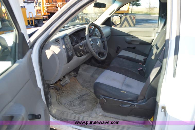 image for item L4655 2008 Chevrolet Silverado 1500 pickup truck