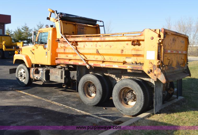 image for item L4656 2002 International F2554 dump truck