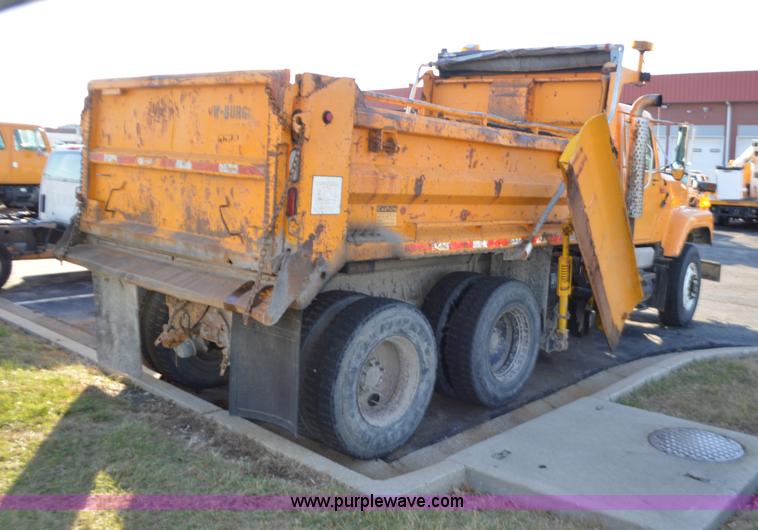image for item L4656 2002 International F2554 dump truck