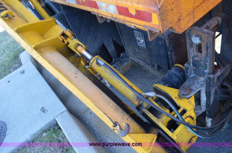 image for item L4656 2002 International F2554 dump truck