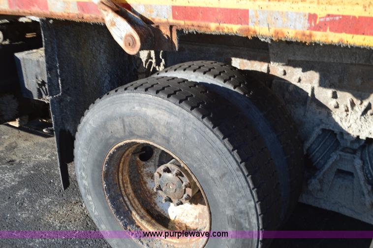 image for item L4656 2002 International F2554 dump truck