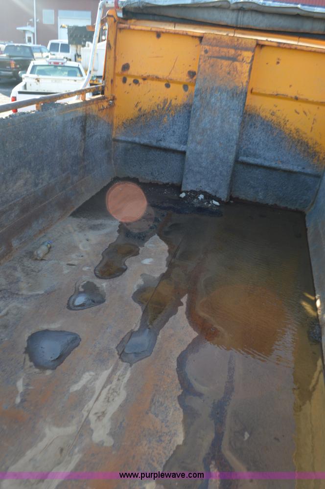 image for item L4656 2002 International F2554 dump truck