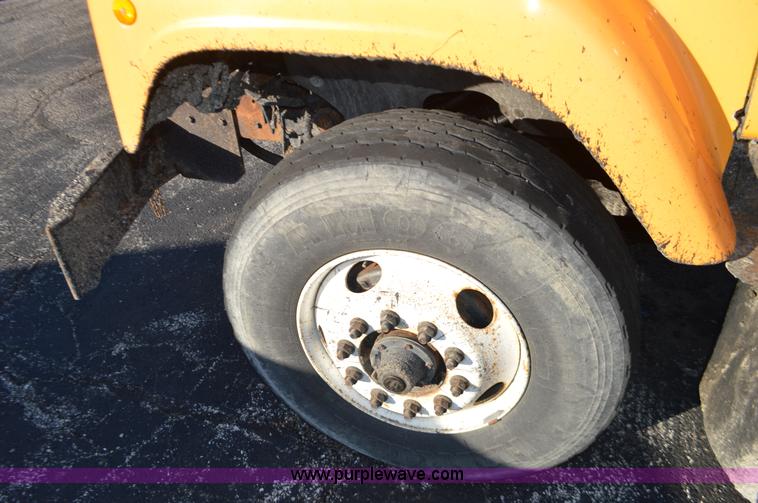 image for item L4656 2002 International F2554 dump truck