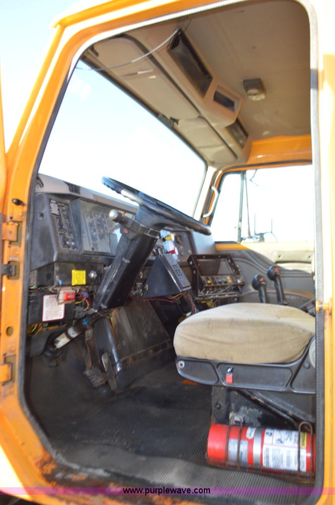 image for item L4656 2002 International F2554 dump truck
