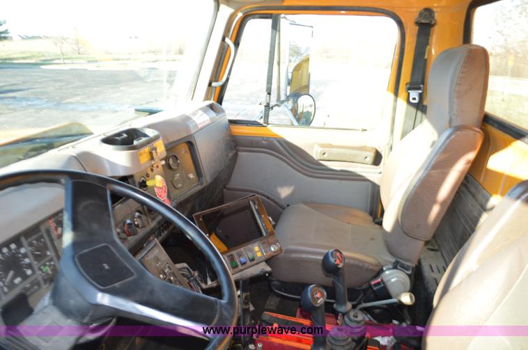 image for item L4656 2002 International F2554 dump truck