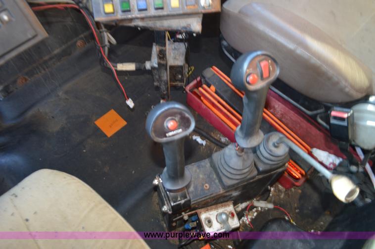 image for item L4656 2002 International F2554 dump truck