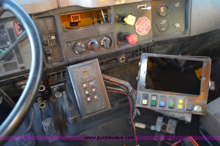 image for item L4656 2002 International F2554 dump truck