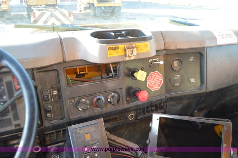 image for item L4656 2002 International F2554 dump truck