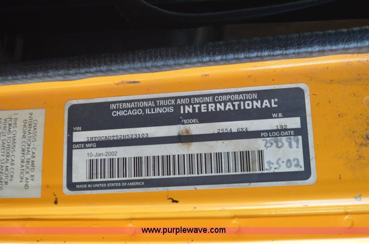 image for item L4656 2002 International F2554 dump truck