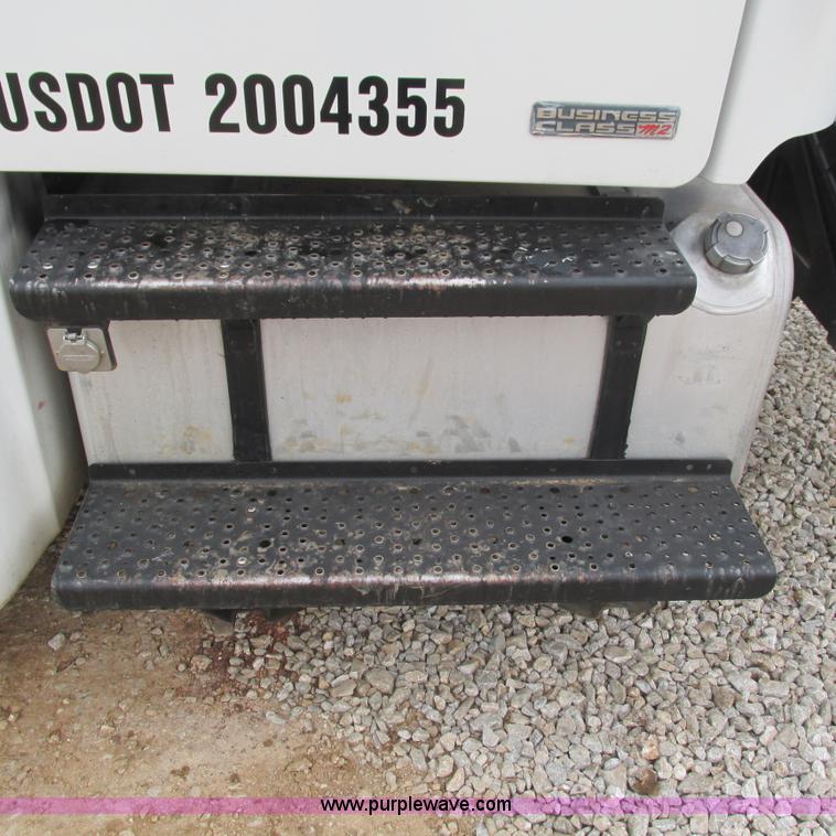 image for item L5311 2007 Freightliner Business Class M2 straight truck cab and chassis