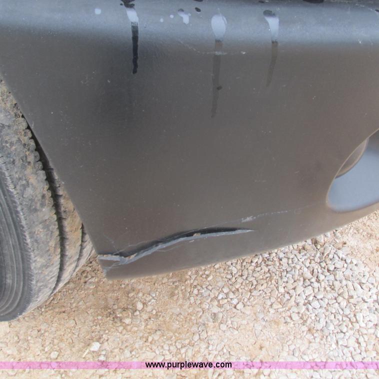 image for item L5311 2007 Freightliner Business Class M2 straight truck cab and chassis