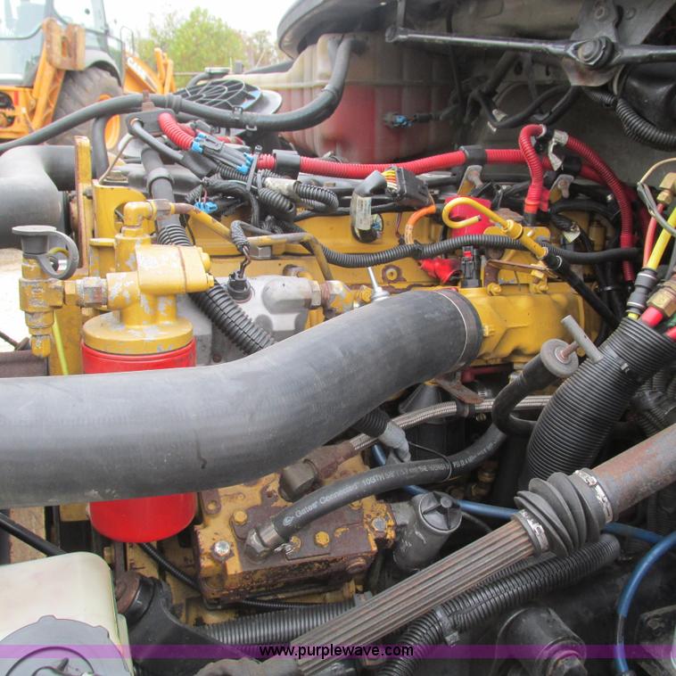 image for item L5311 2007 Freightliner Business Class M2 straight truck cab and chassis