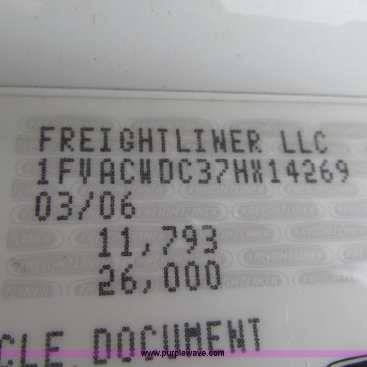 image for item L5311 2007 Freightliner Business Class M2 straight truck cab and chassis