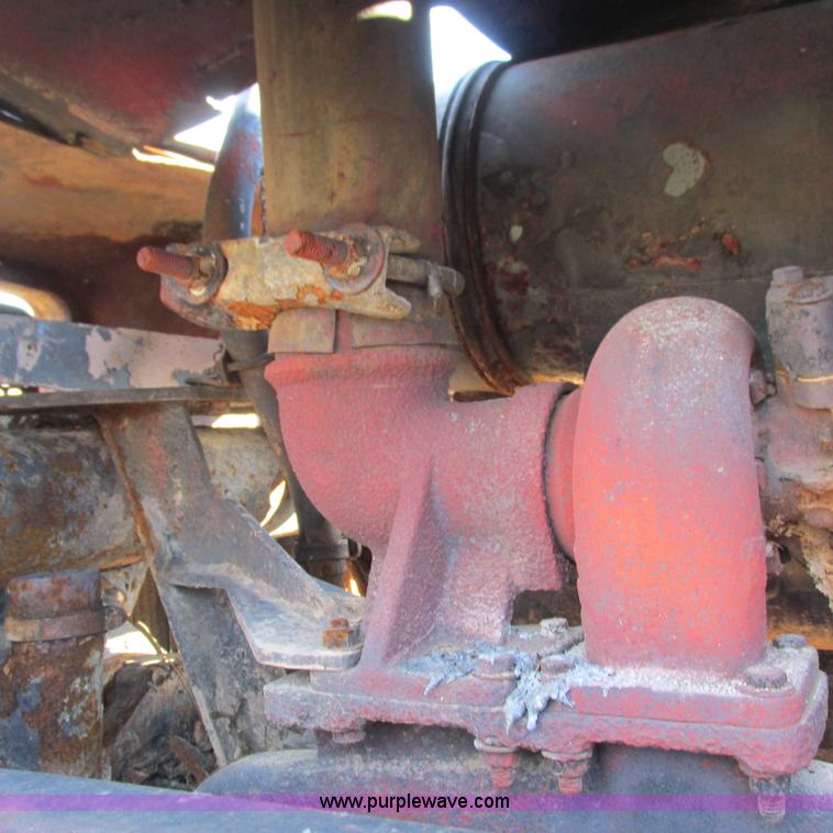 image for item L5337 1977 John Deere 750 dozer